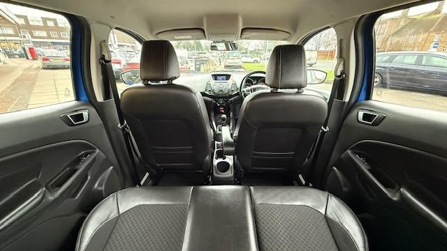 Used Ford Ecosport 2015 for sale - 76973957: Photo 28