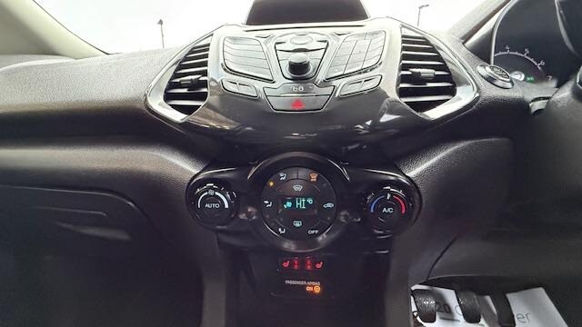 Used Ford Ecosport 2015 for sale - 76973957: Photo 30