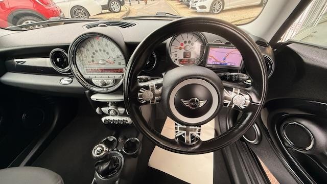 Used MINI Hatch 2010 for sale - 78109039: Photo 26