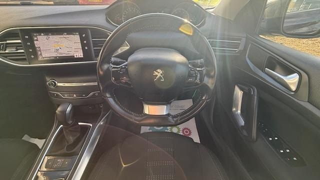 Used Peugeot 308 2017 for sale - 76892997: Photo 27