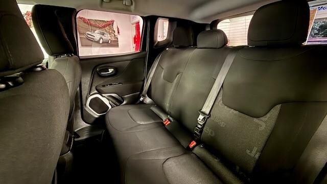 Used Jeep Renegade 2015 for sale - 76907878: Photo 24