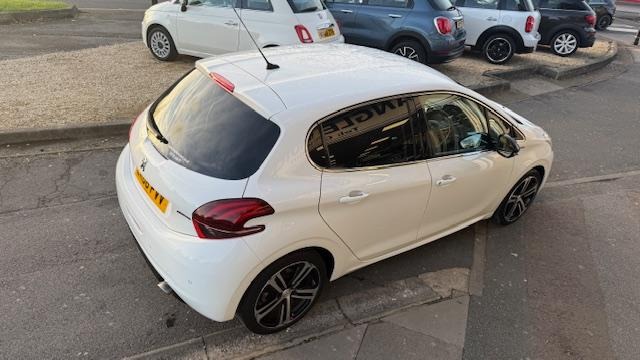 Used Peugeot 208 2018 for sale - 76971609: Photo 16