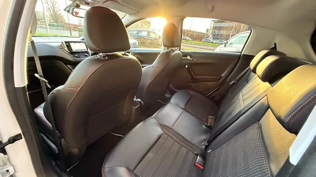 Used Peugeot 208 2018 for sale - 76971609: Photo 25