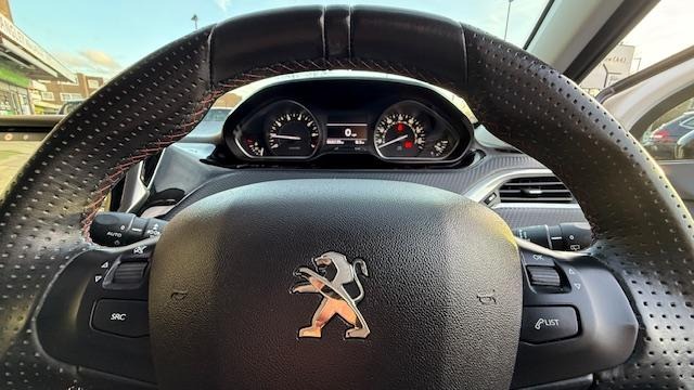 Used Peugeot 208 2018 for sale - 76971609: Photo 29