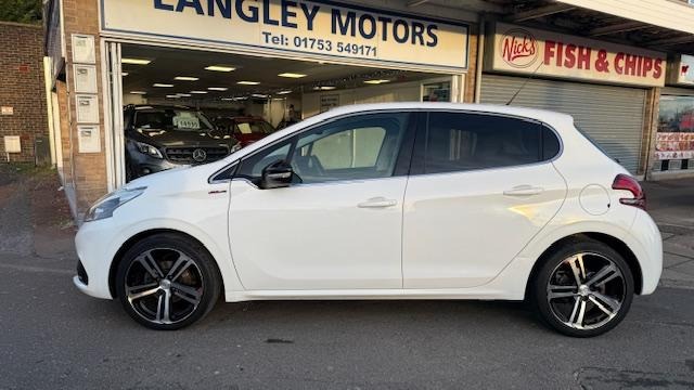 Used Peugeot 208 2018 for sale - 76971609: Photo 8