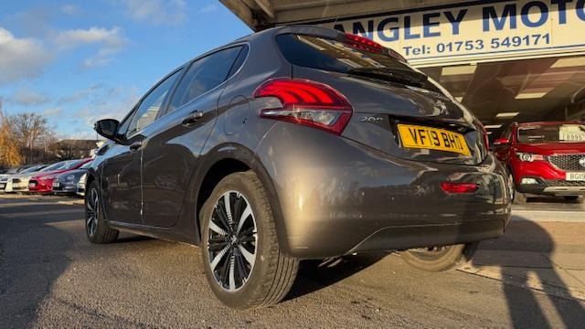 Used Peugeot 208 2019 for sale - 76798900: Photo 10