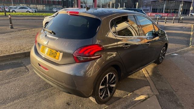 Used Peugeot 208 2019 for sale - 76798900: Photo 13