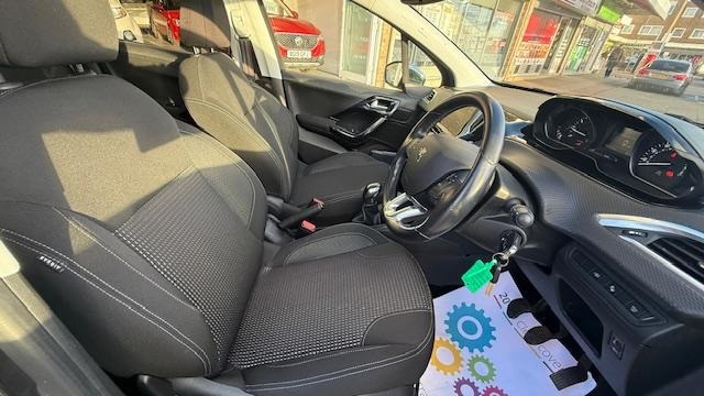 Used Peugeot 208 2019 for sale - 76798900: Photo 33