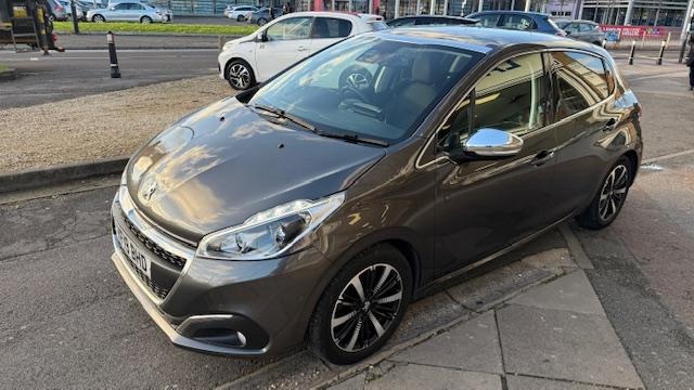 Used Peugeot 208 2019 for sale - 76798900: Photo 5