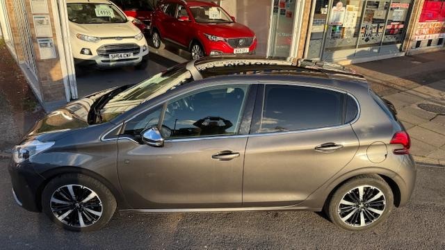 Used Peugeot 208 2019 for sale - 76798900: Photo 7