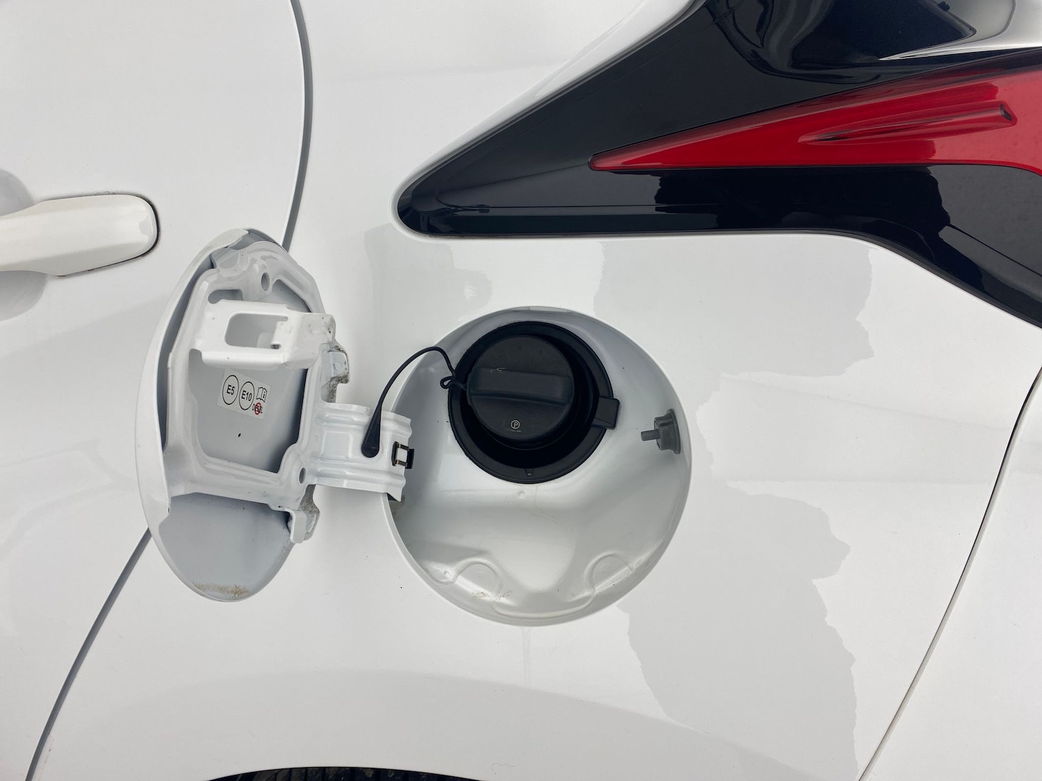 Used Toyota Yaris 2022 for sale - 78149425: Photo 22