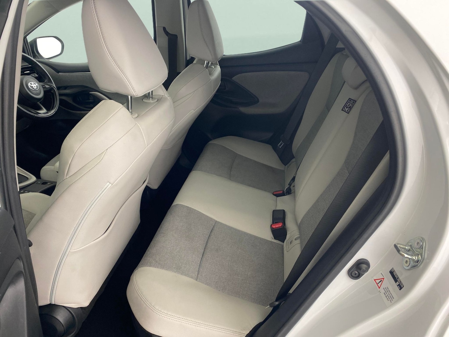 Used Toyota Yaris 2022 for sale - 78149425: Photo 25