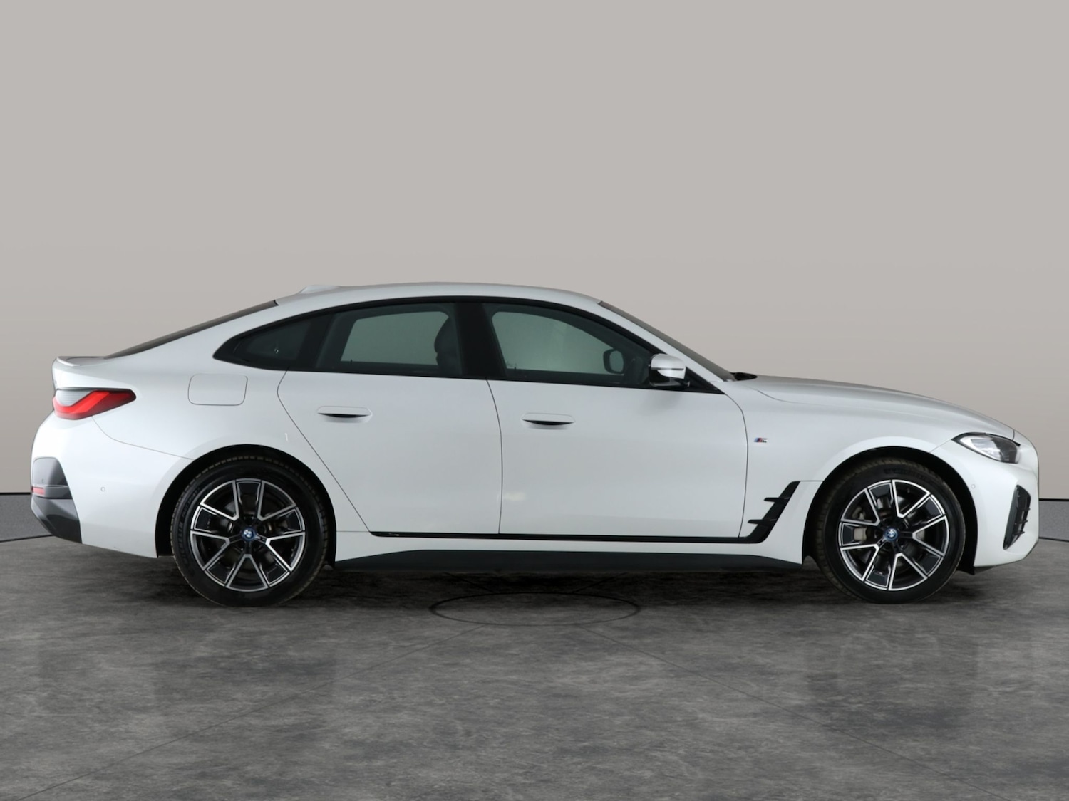 Used BMW i4 2022 for sale - 76182351: Photo 14