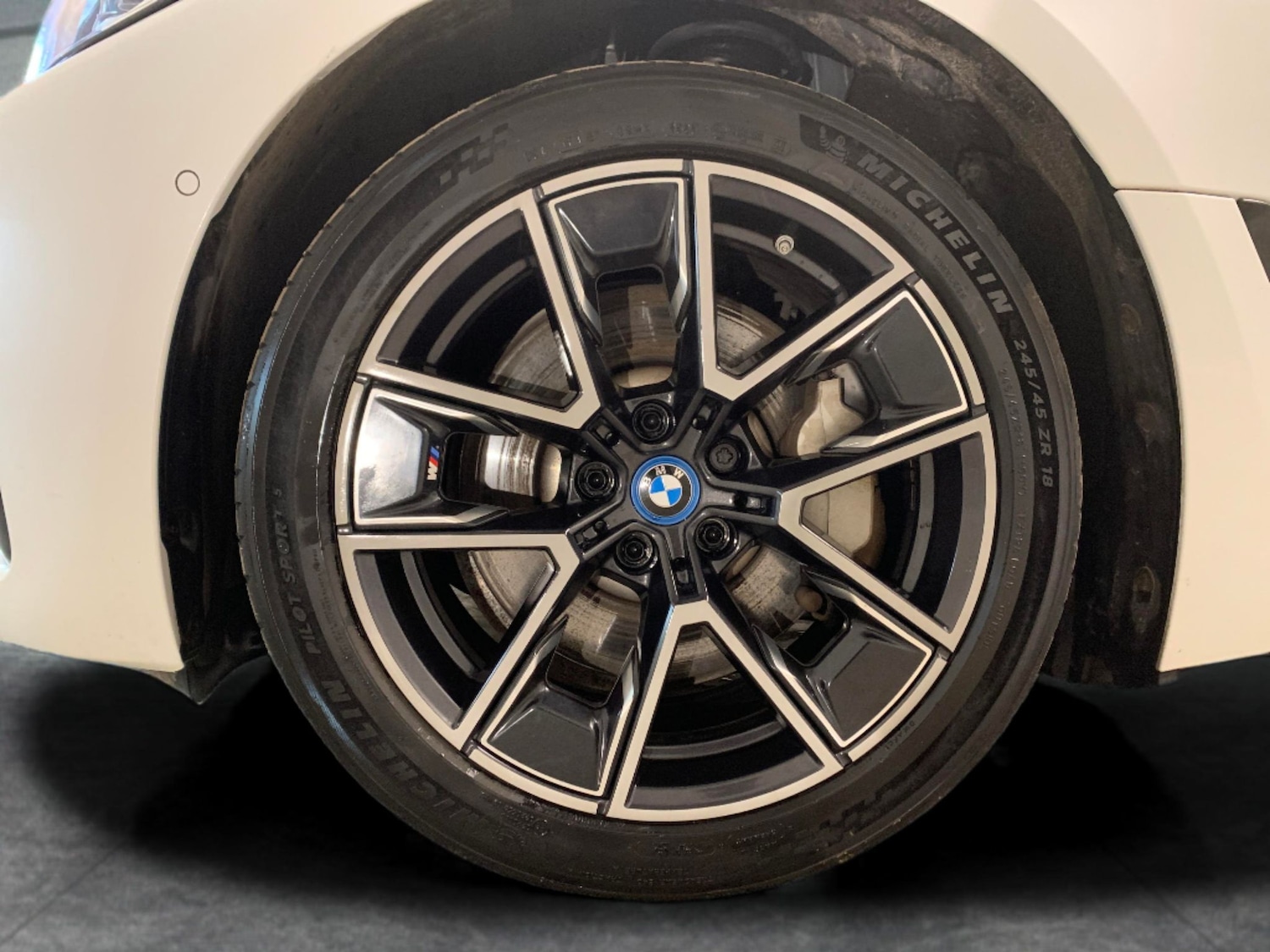 Used BMW i4 2022 for sale - 76182351: Photo 35