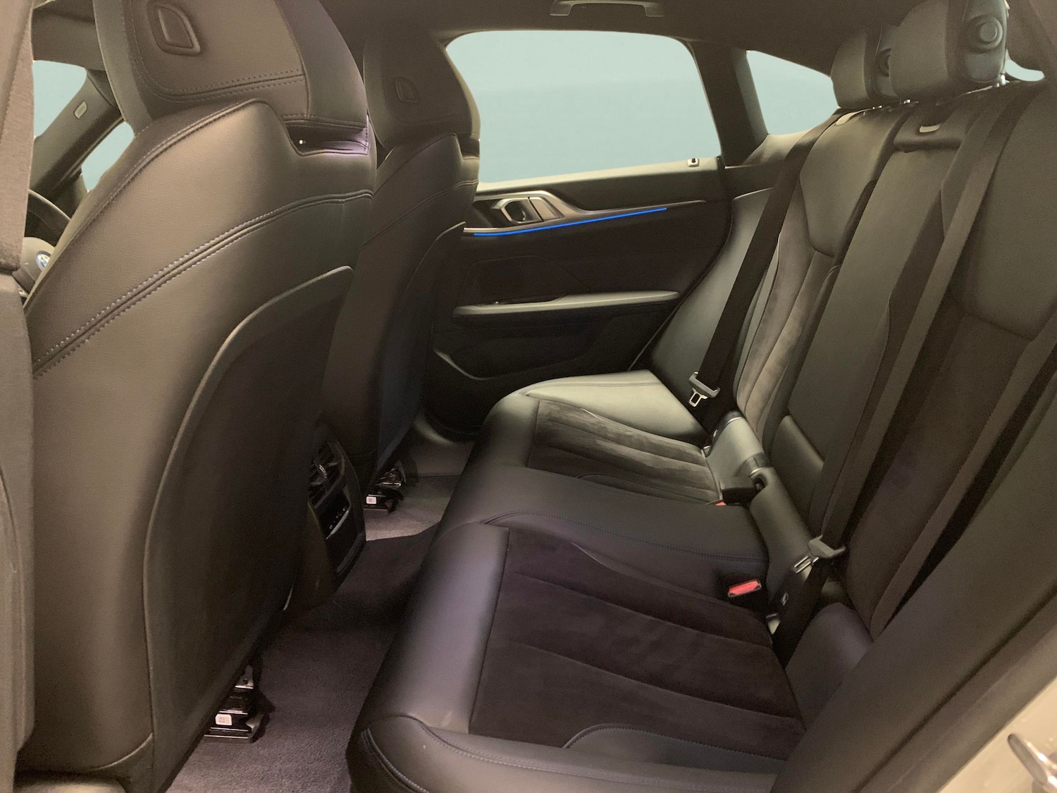 Used BMW i4 2022 for sale - 76182351: Photo 39