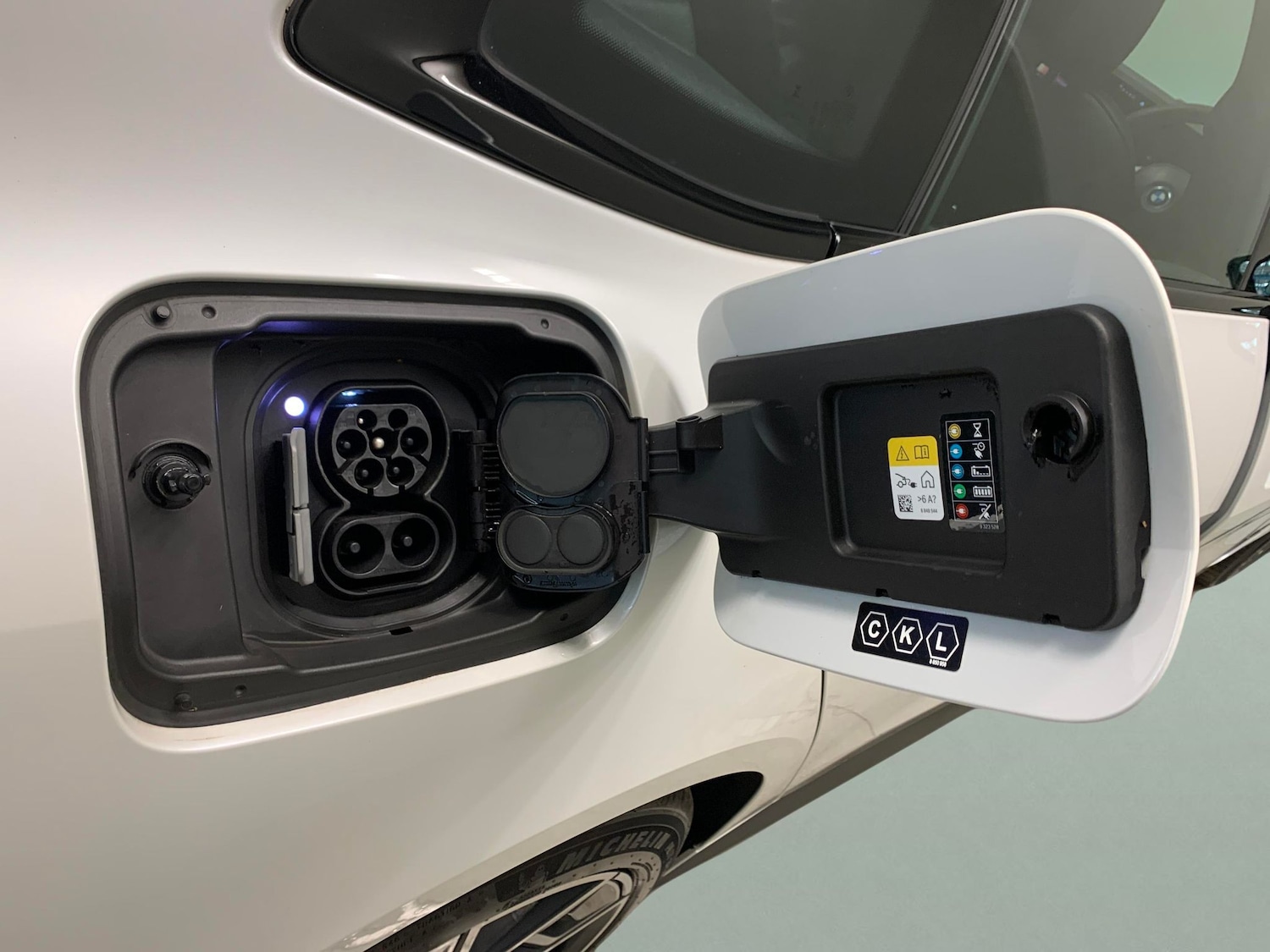 Used BMW i4 2022 for sale - 76182351: Photo 45