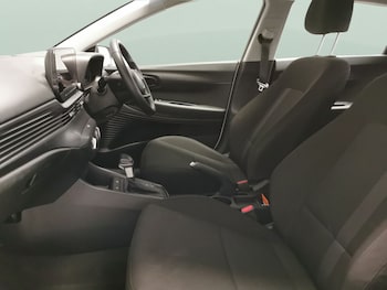 Used Hyundai i20 2024 for sale - 78268594: Photo