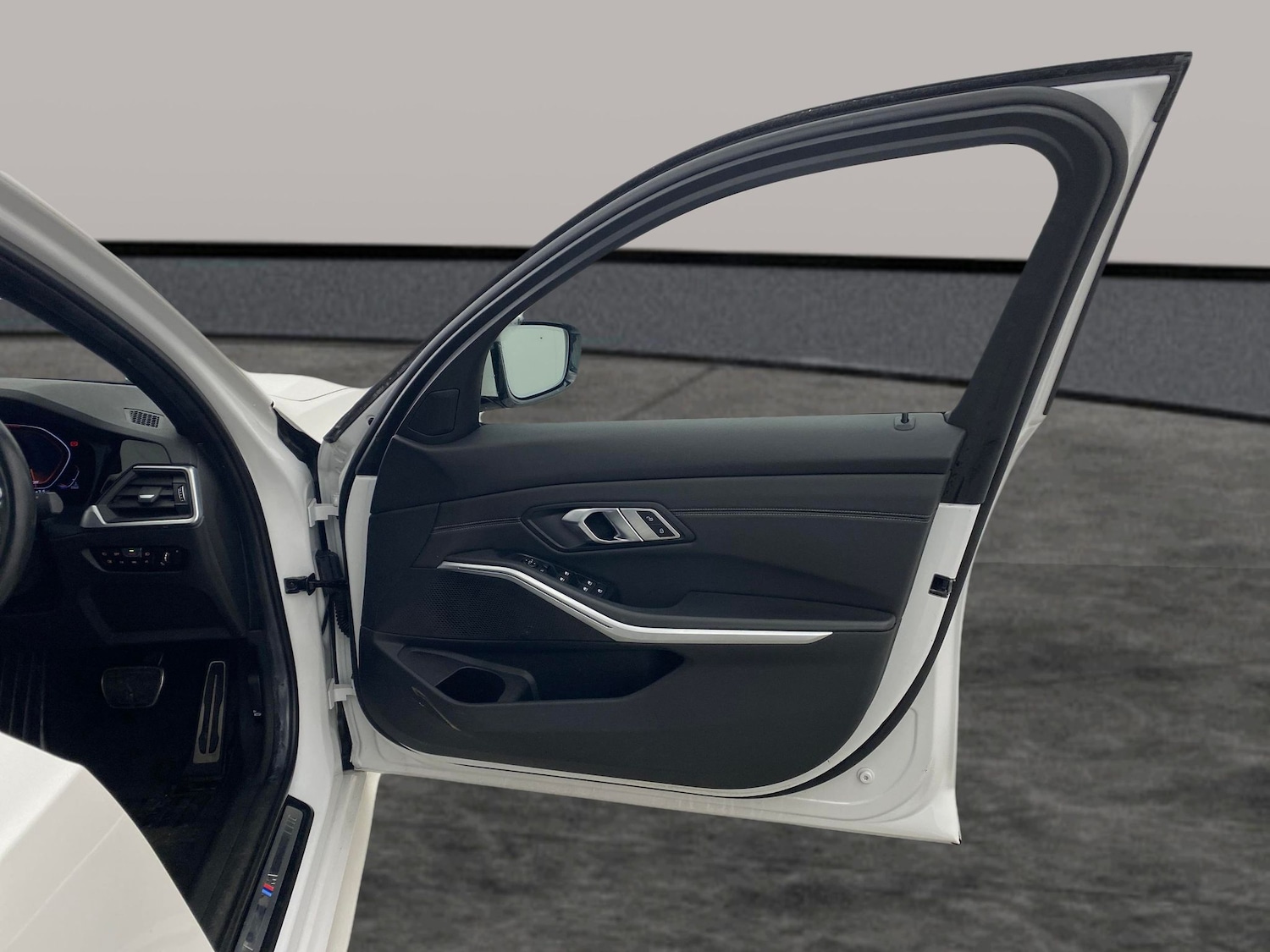 Used BMW 3 Series 2019 for sale - 76946472: Photo 27