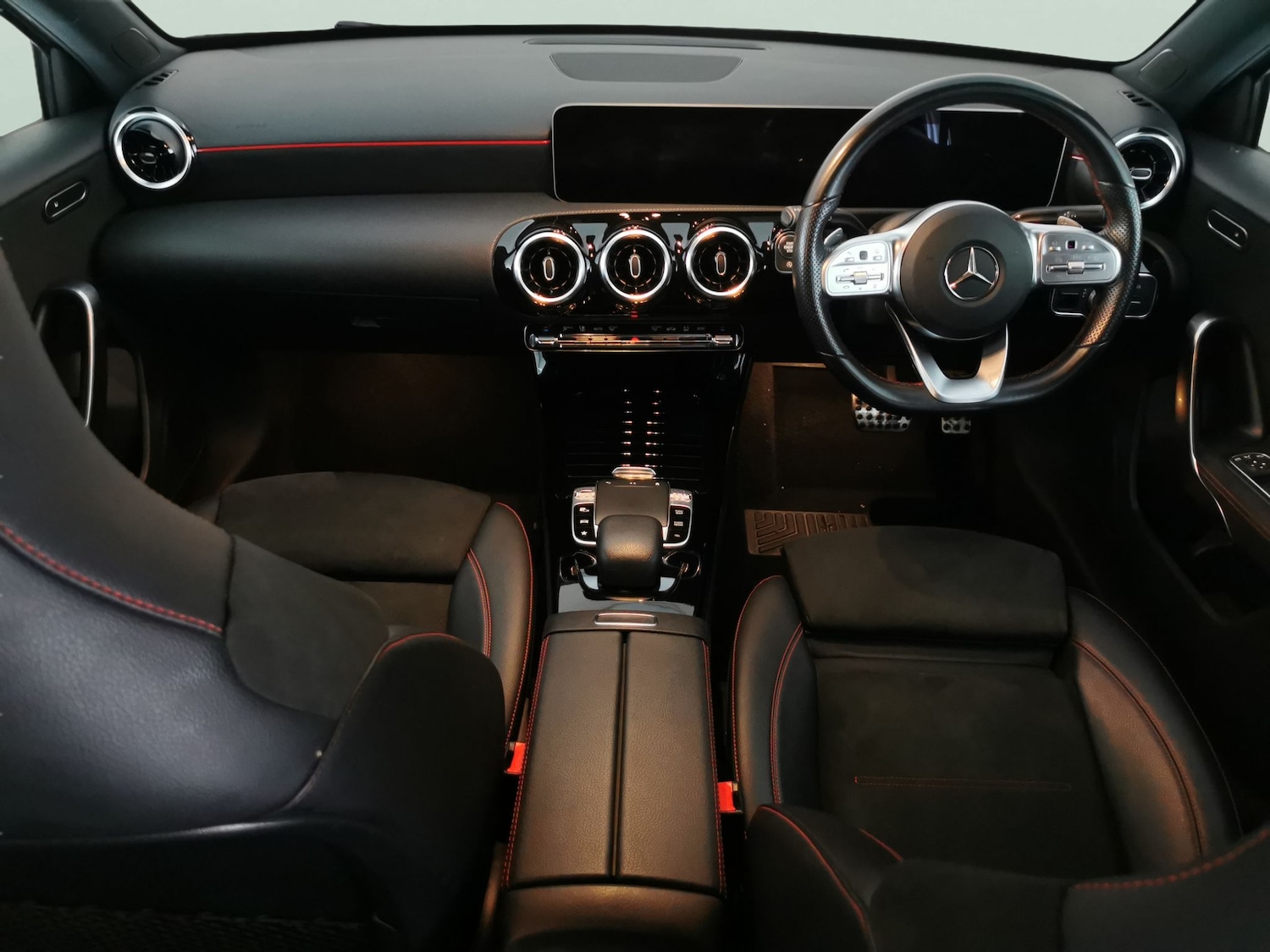 Used Mercedes-Benz A-Class 2020 for sale - 77635677: Photo 4