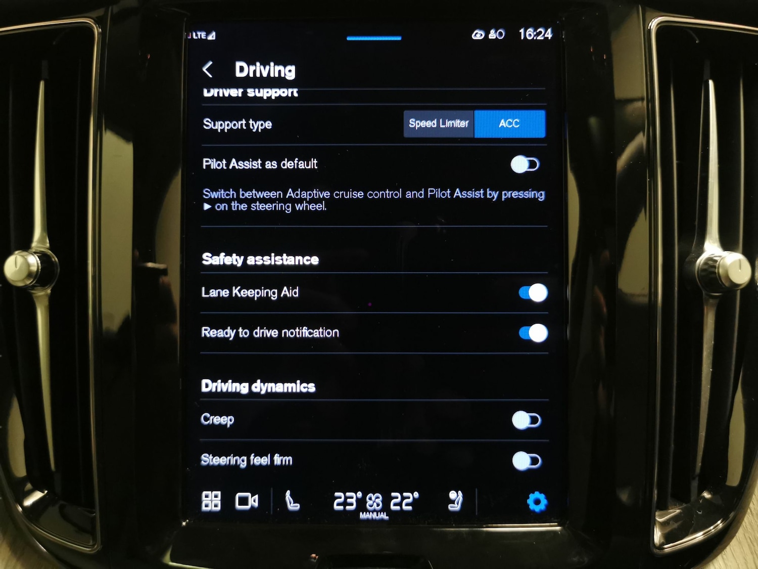 Used Volvo XC60 2023 for sale - 77899136: Photo 22