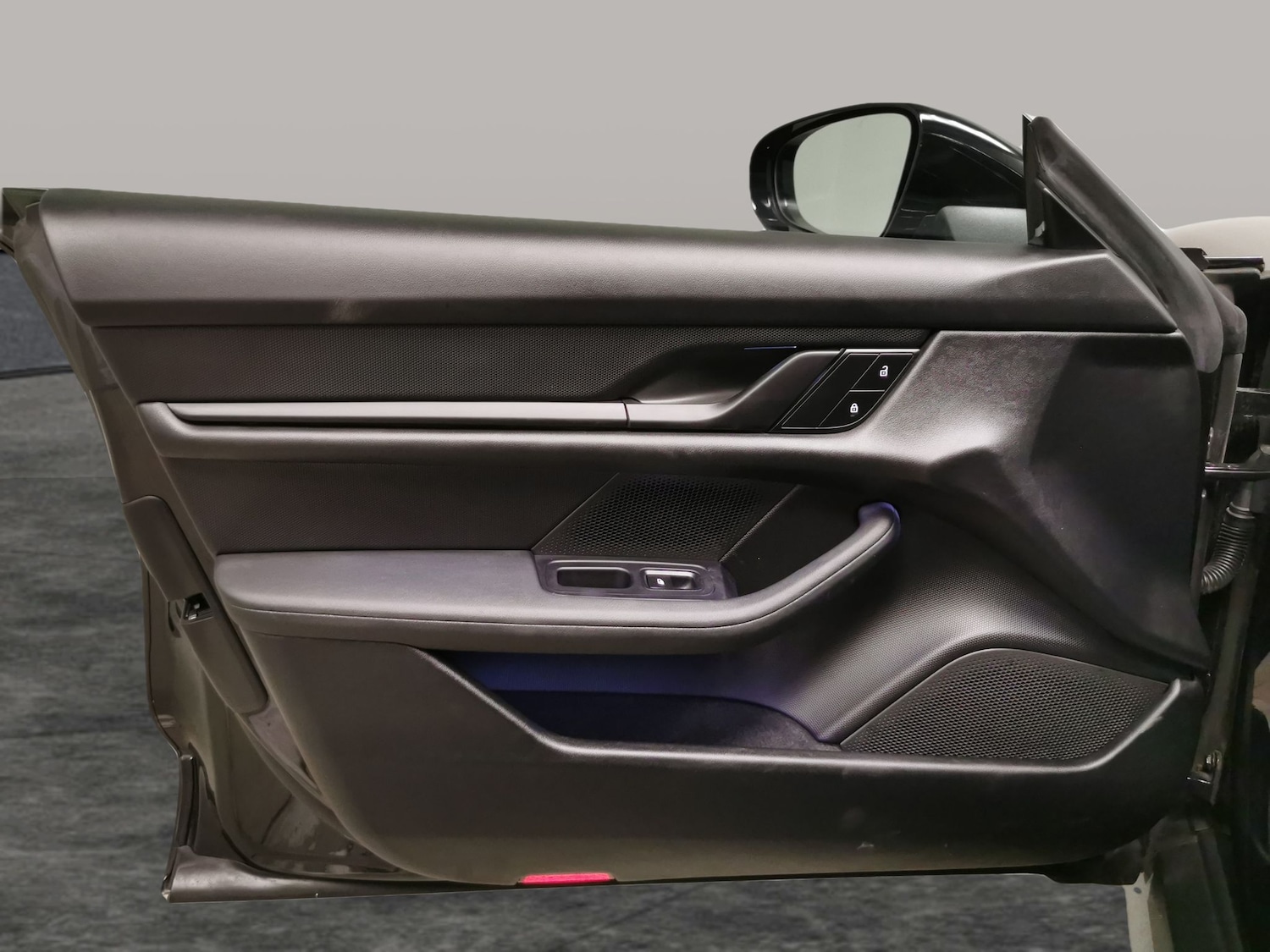 Used Porsche Taycan 2022 for sale - 77100657: Photo 28