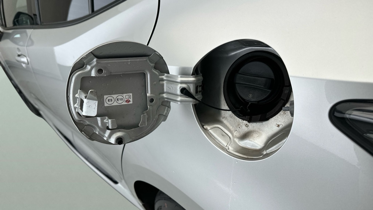 Used Toyota Corolla for sale - 77221392: Photo 12