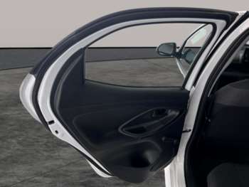 Used Toyota Yaris 2022 for sale - 74830911: Photo