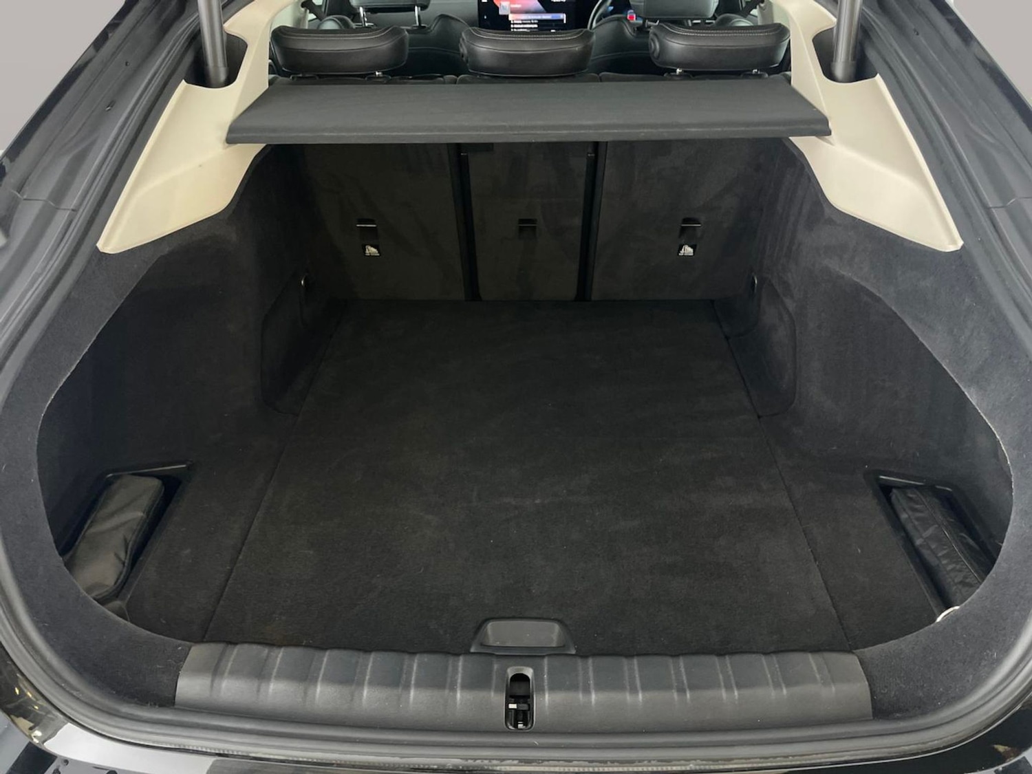 Used BMW i4 2022 for sale - 76171363: Photo 39