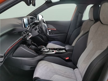 Used Peugeot 2008 2021 for sale - 77581792: Photo