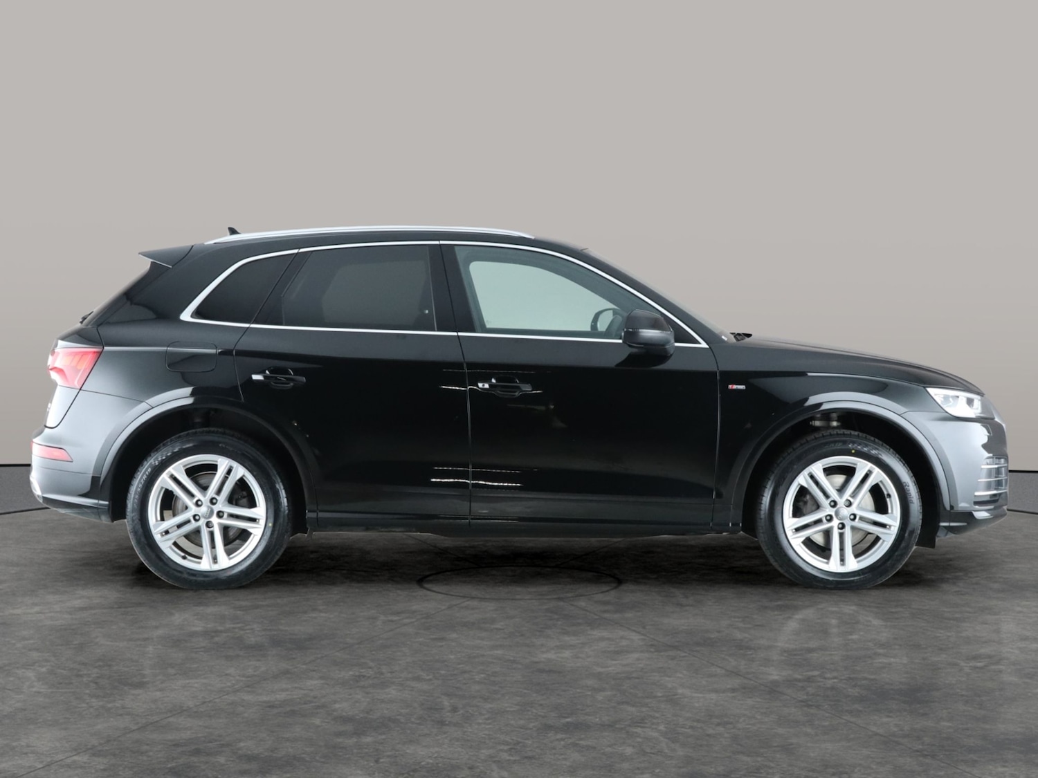 Used Audi Q5 2019 for sale - 76922195: Photo 9