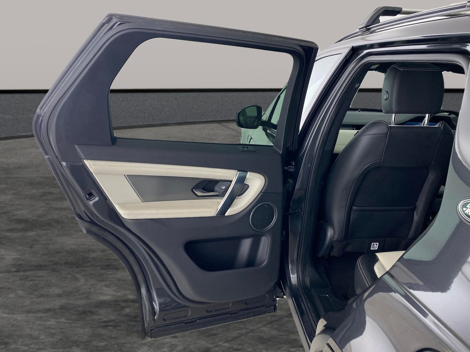 Used Land Rover Discovery Sport 2021 for sale - 77398794: Photo 29