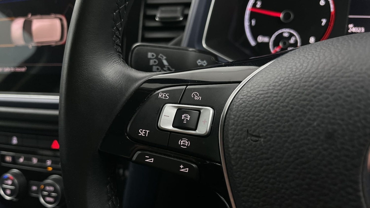 Used Volkswagen T-Roc 2021 for sale - 76557195: Photo 22