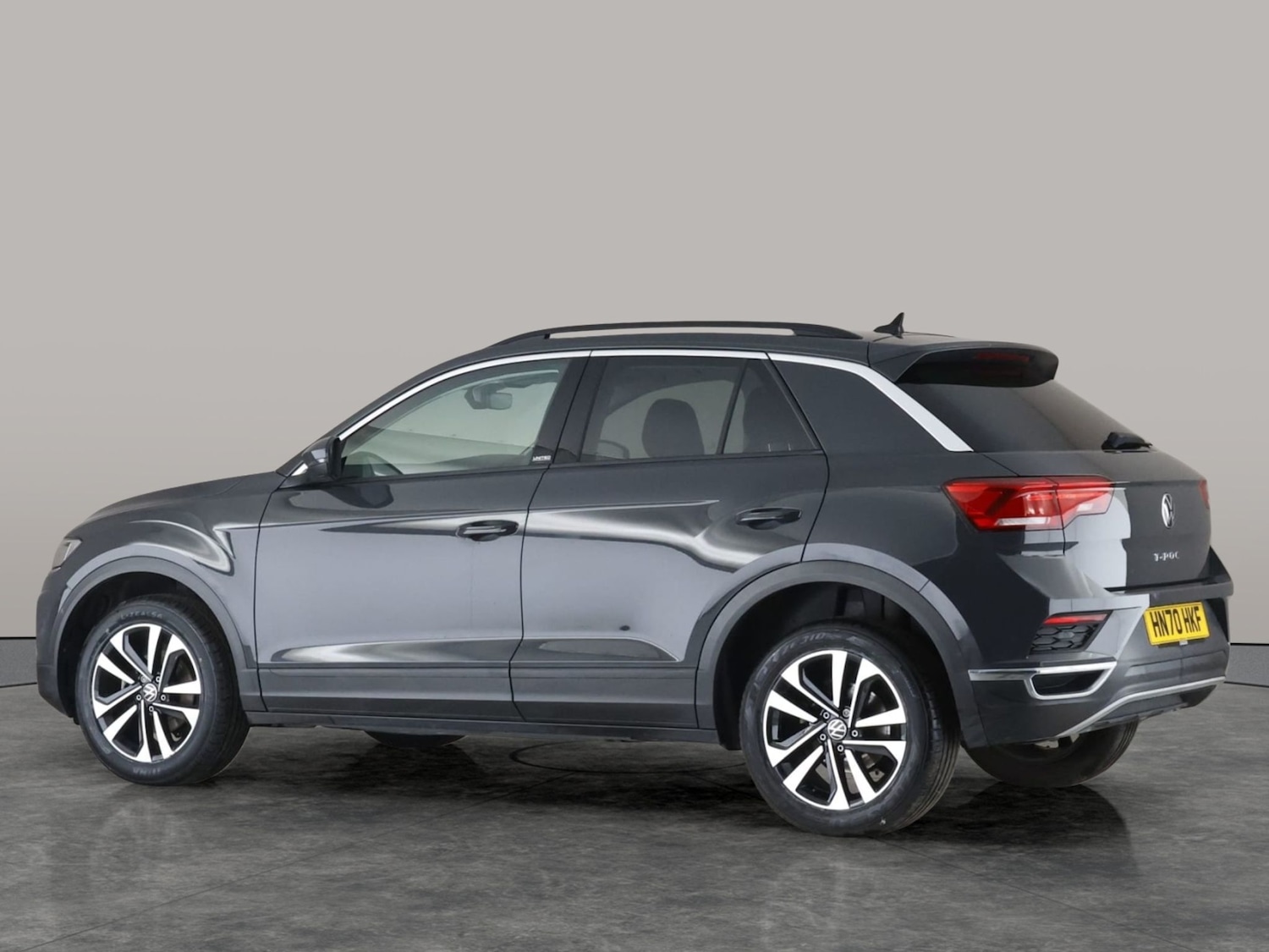 Used Volkswagen T-Roc 2021 for sale - 76557195: Photo 5