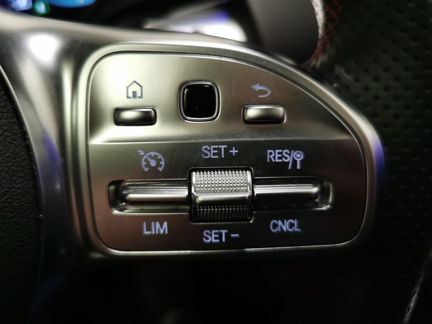 Used Mercedes-Benz EQB 2022 for sale - 76113290: Photo 27