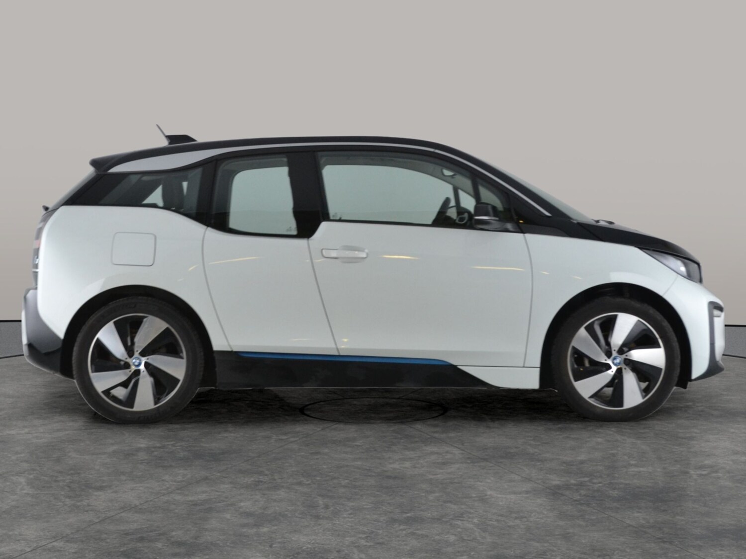 Used BMW i3 2021 for sale - 77981301: Photo 11