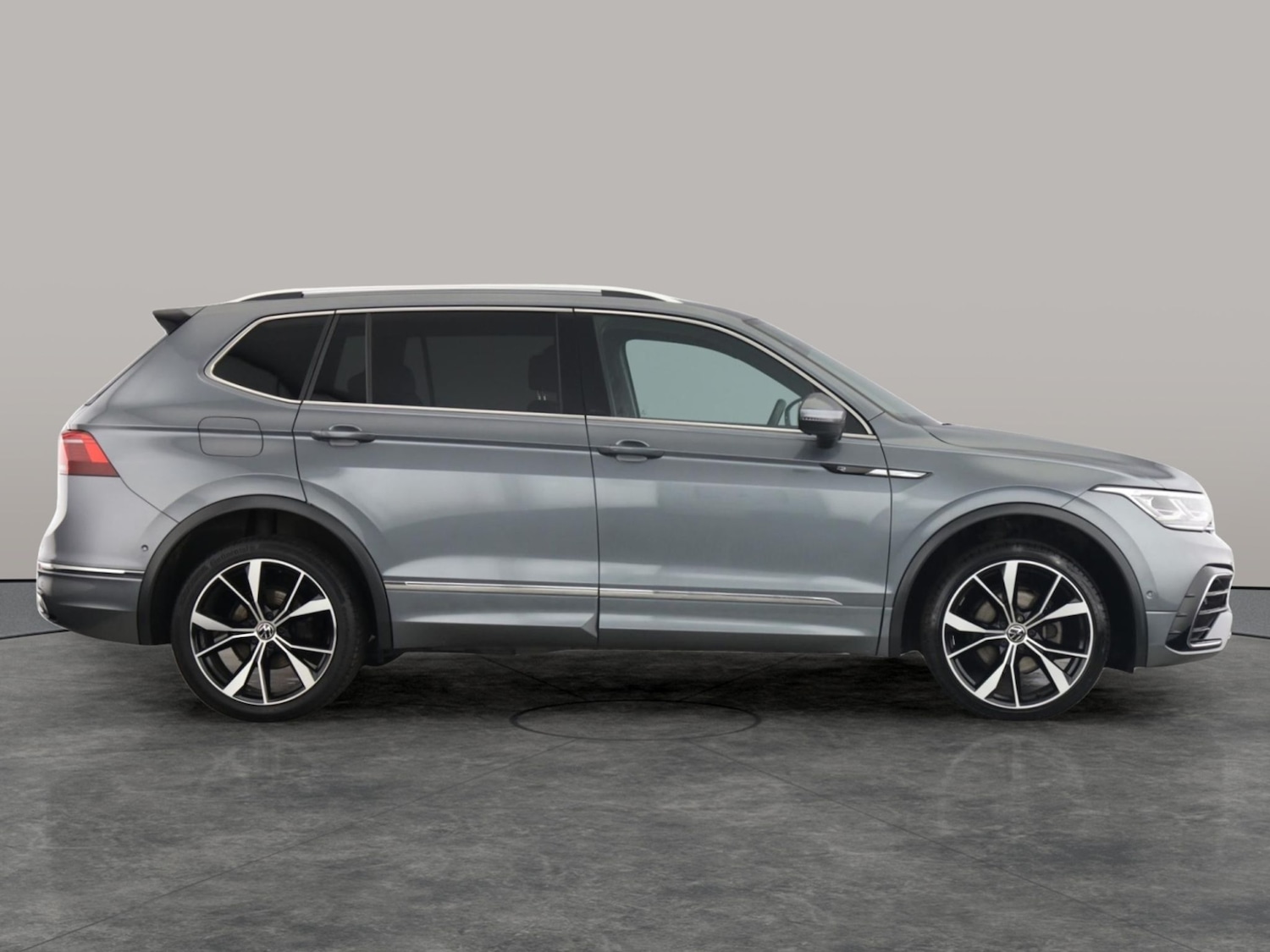 Used Volkswagen Tiguan Allspace for sale - 77221585: Photo 5