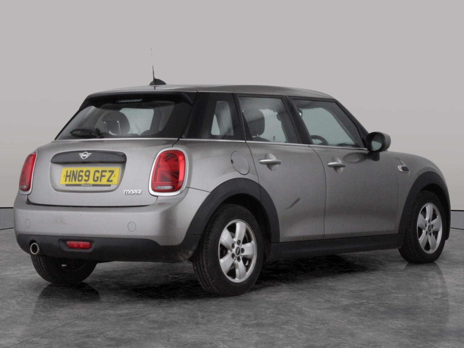 Used MINI Hatch 2019 for sale - 77543461: Photo 9