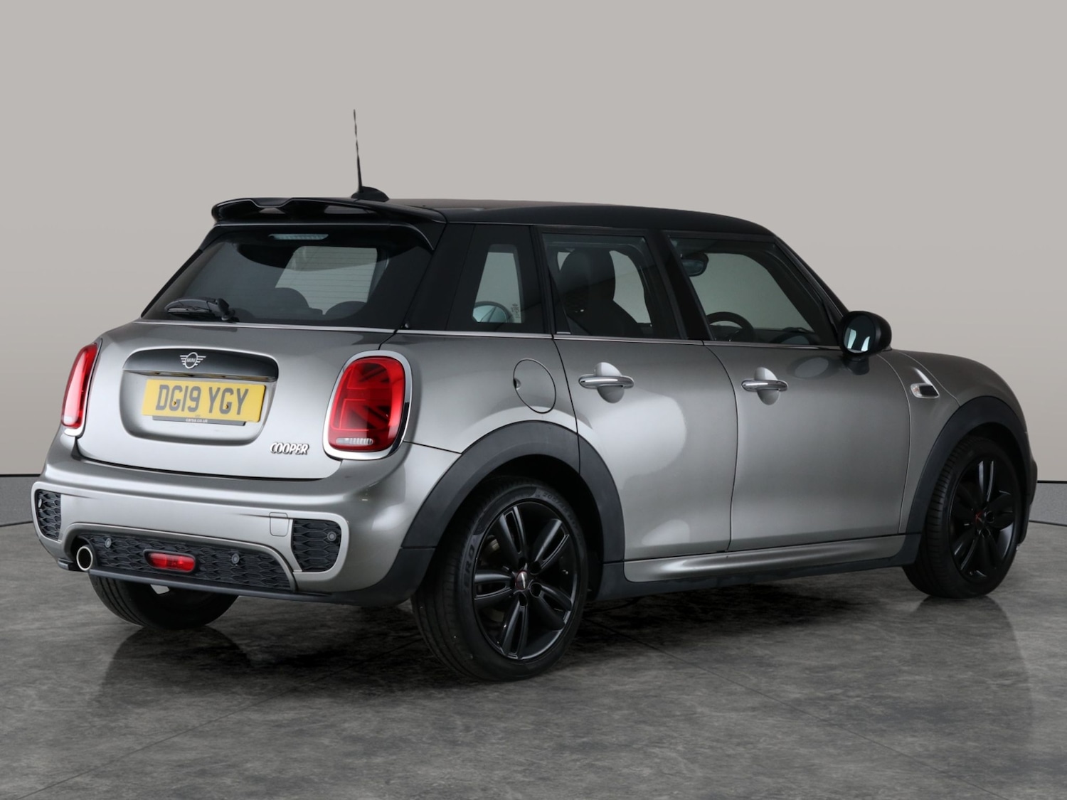 Used MINI Hatch 2019 for sale - 77164389: Photo 9