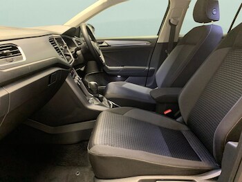 Used Volkswagen T-Roc 2022 for sale - 77804174: Photo