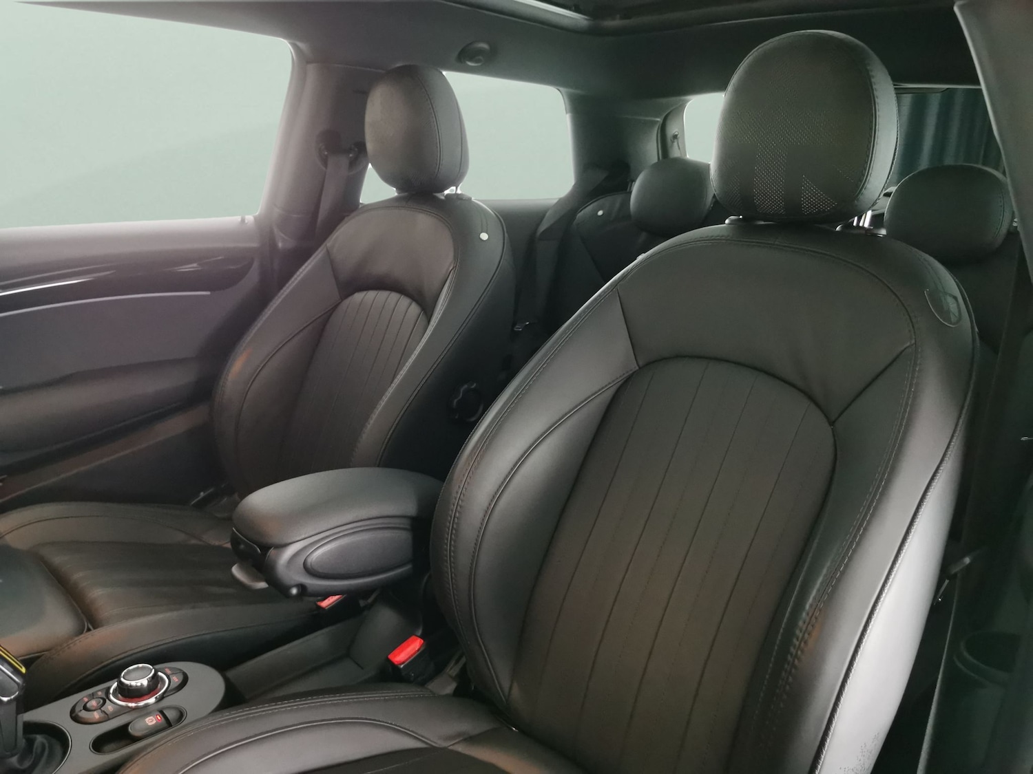 Used MINI Hatch 2022 for sale - 77134410: Photo 8