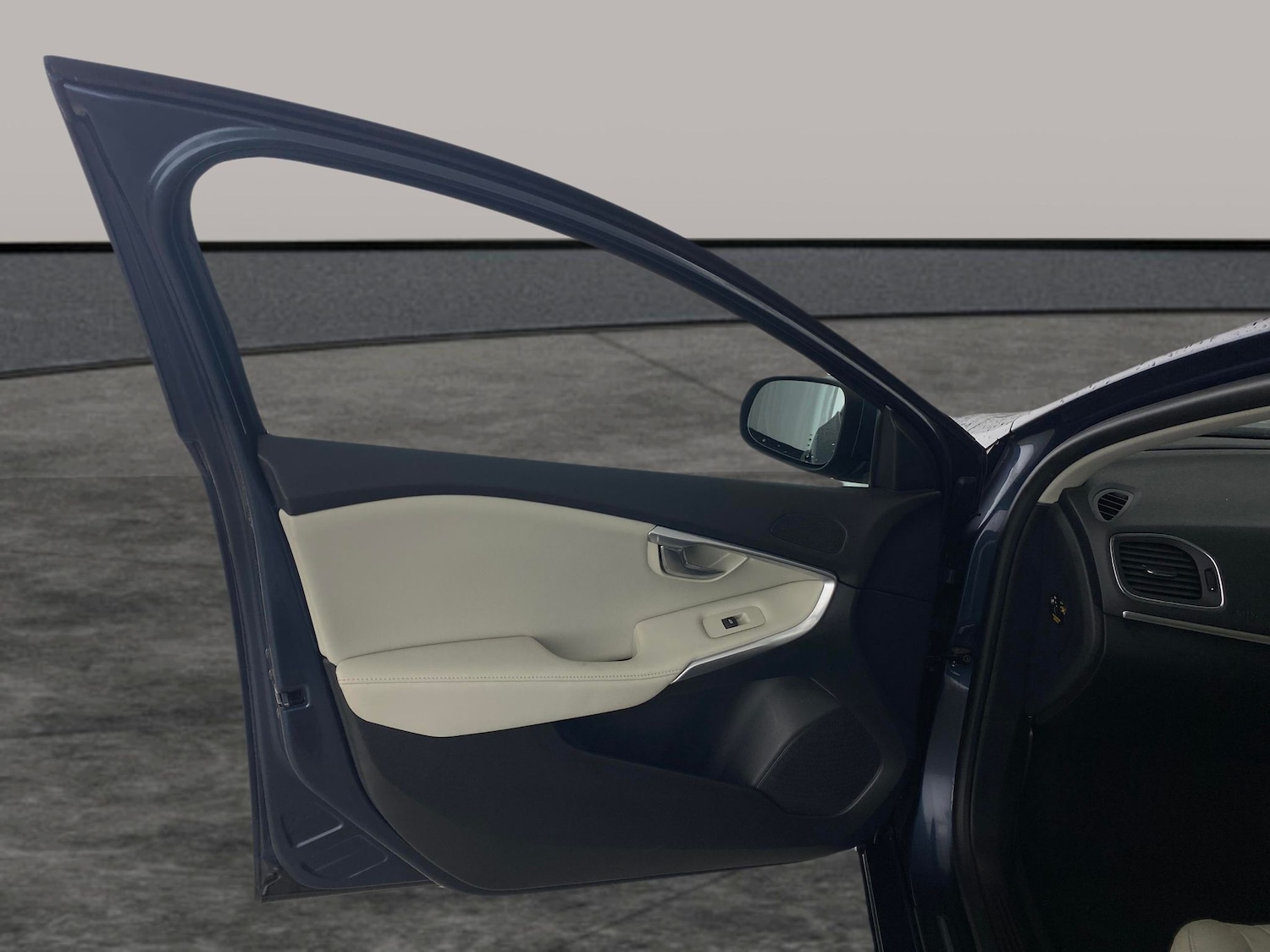 Used Volvo V40 2019 for sale - 77686124: Photo 20