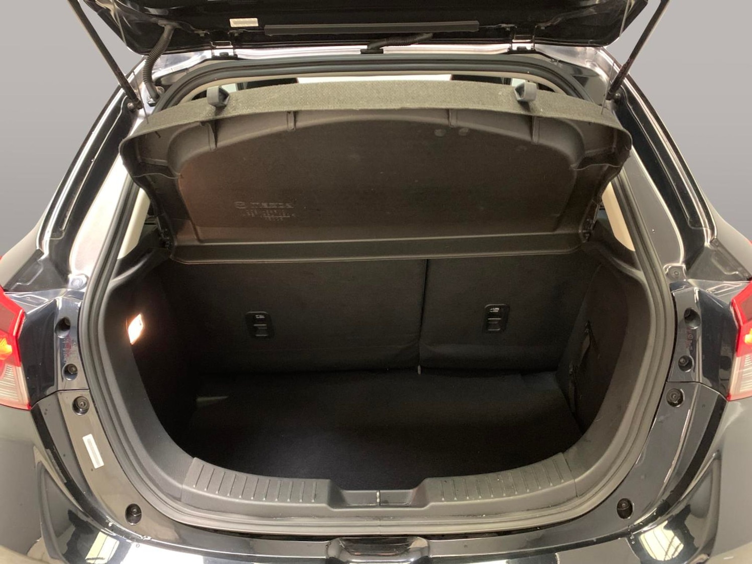 Used Mazda Mazda2 2022 for sale - 77063607: Photo 32