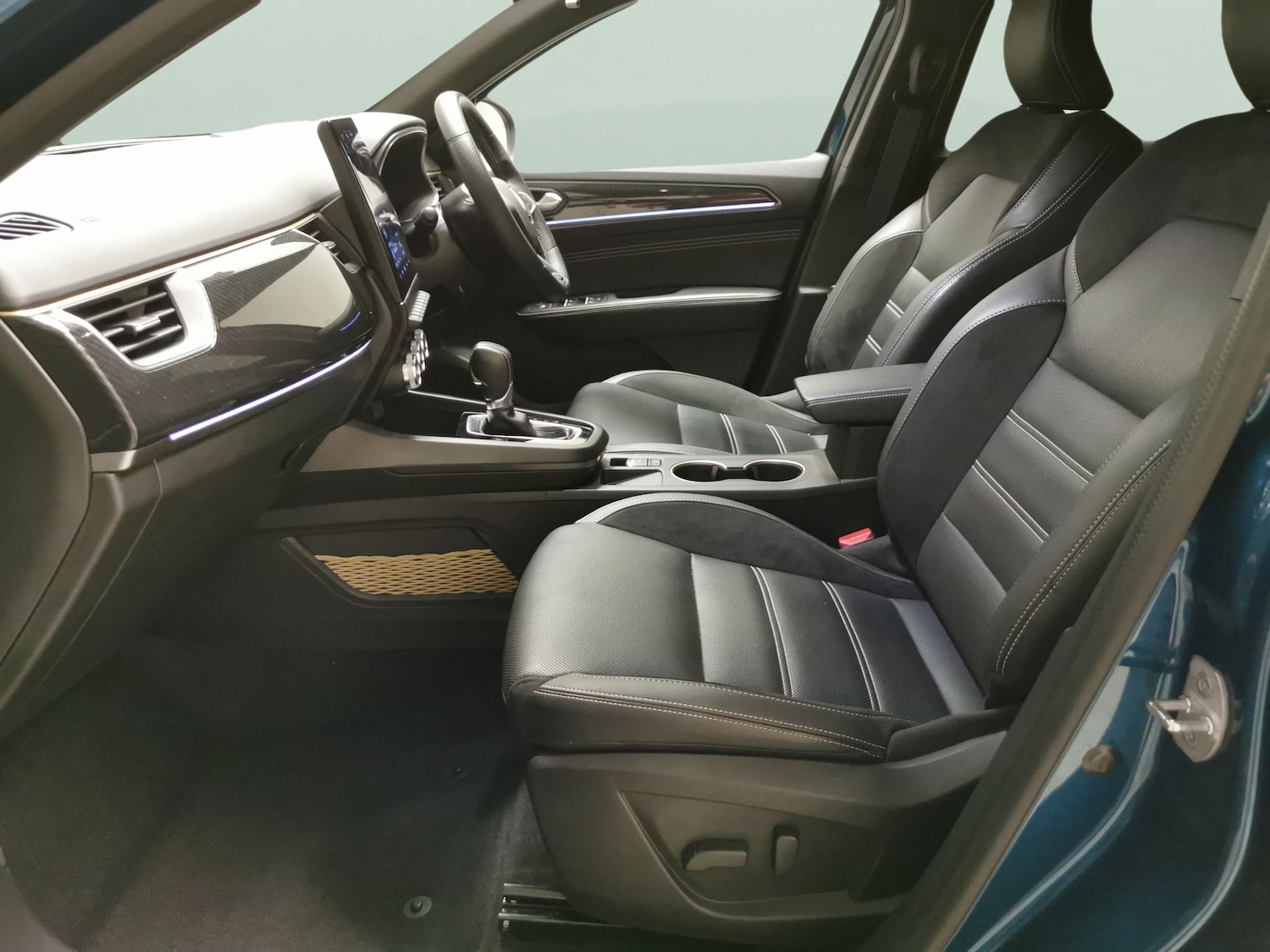 Used Renault Arkana 2023 for sale - 76447384: Photo 4