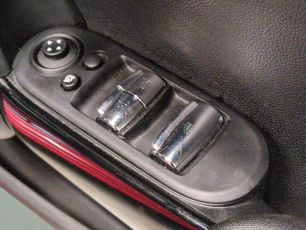 Used MINI Convertible 2021 for sale - 76242354: Photo 27