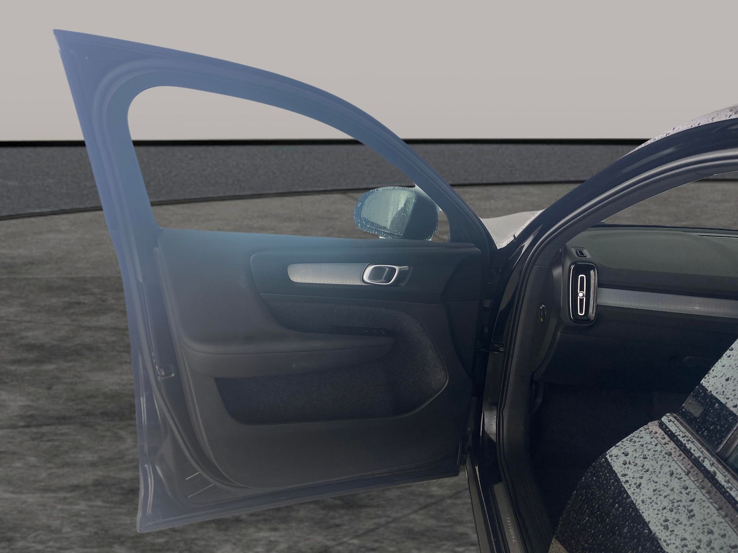 Used Volvo XC40 2022 for sale - 77614987: Photo 23