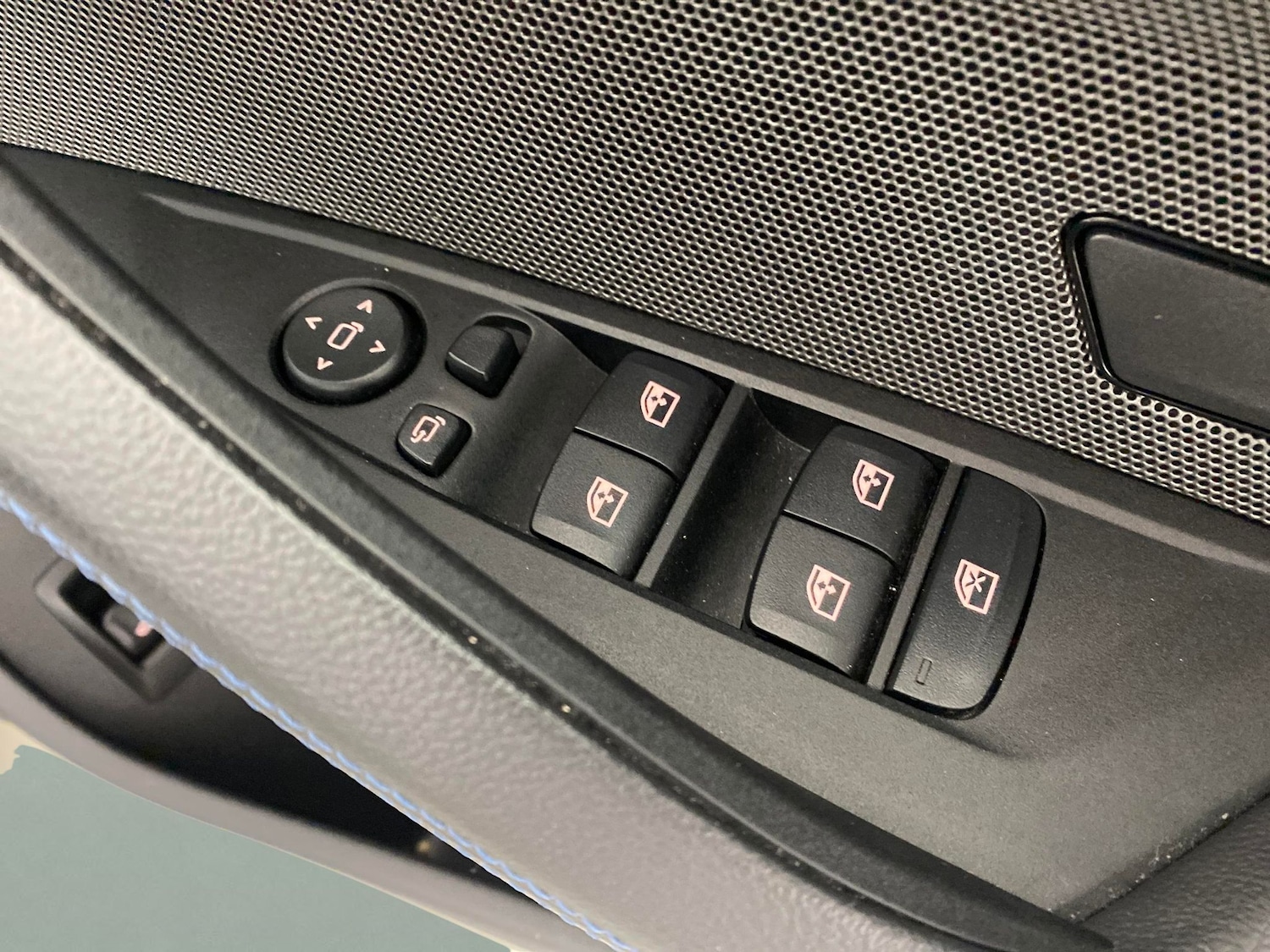 Used BMW i4 2023 for sale - 76450133: Photo 18