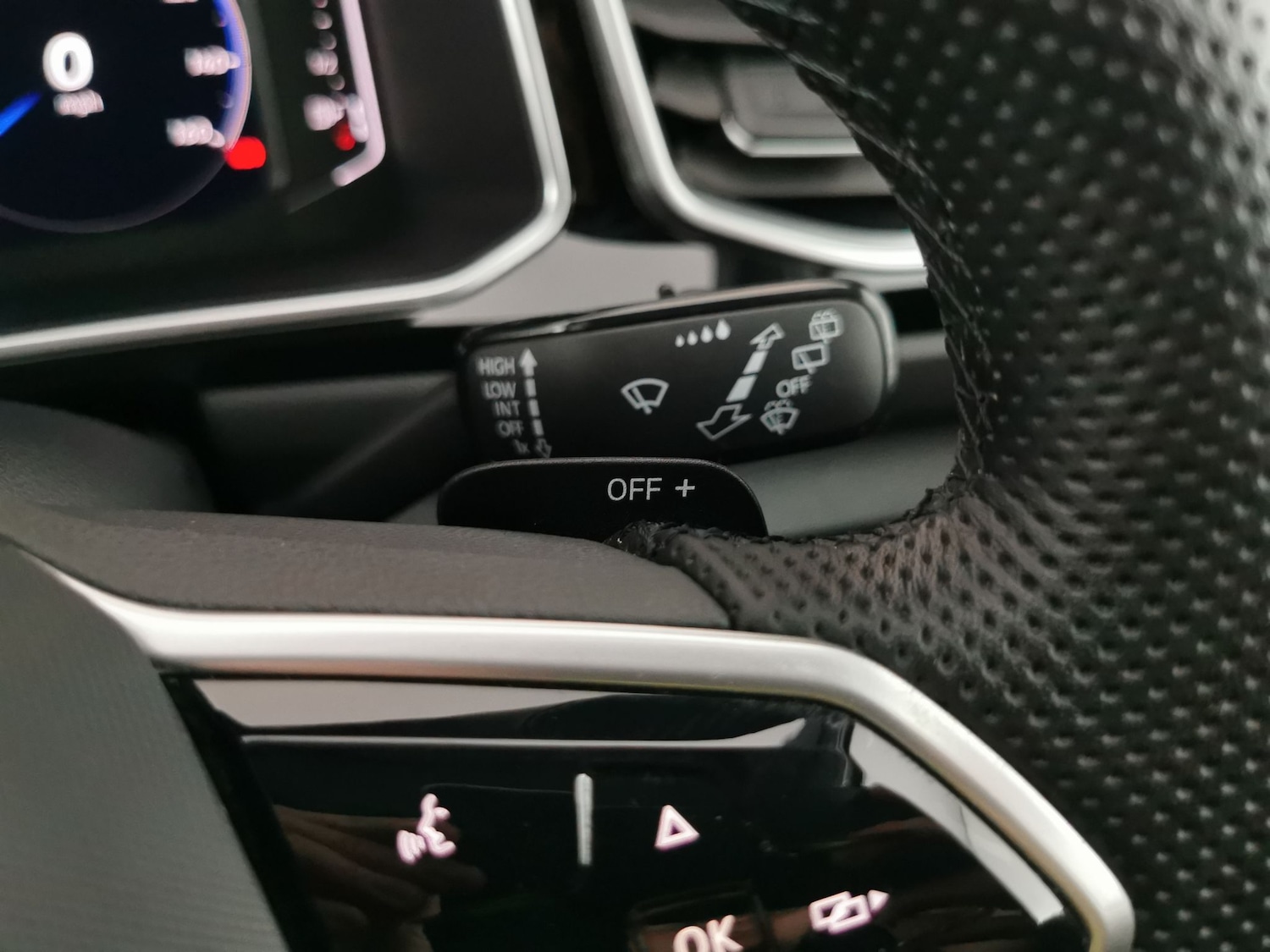 Used Volkswagen T-Roc 2022 for sale - 76410909: Photo 28