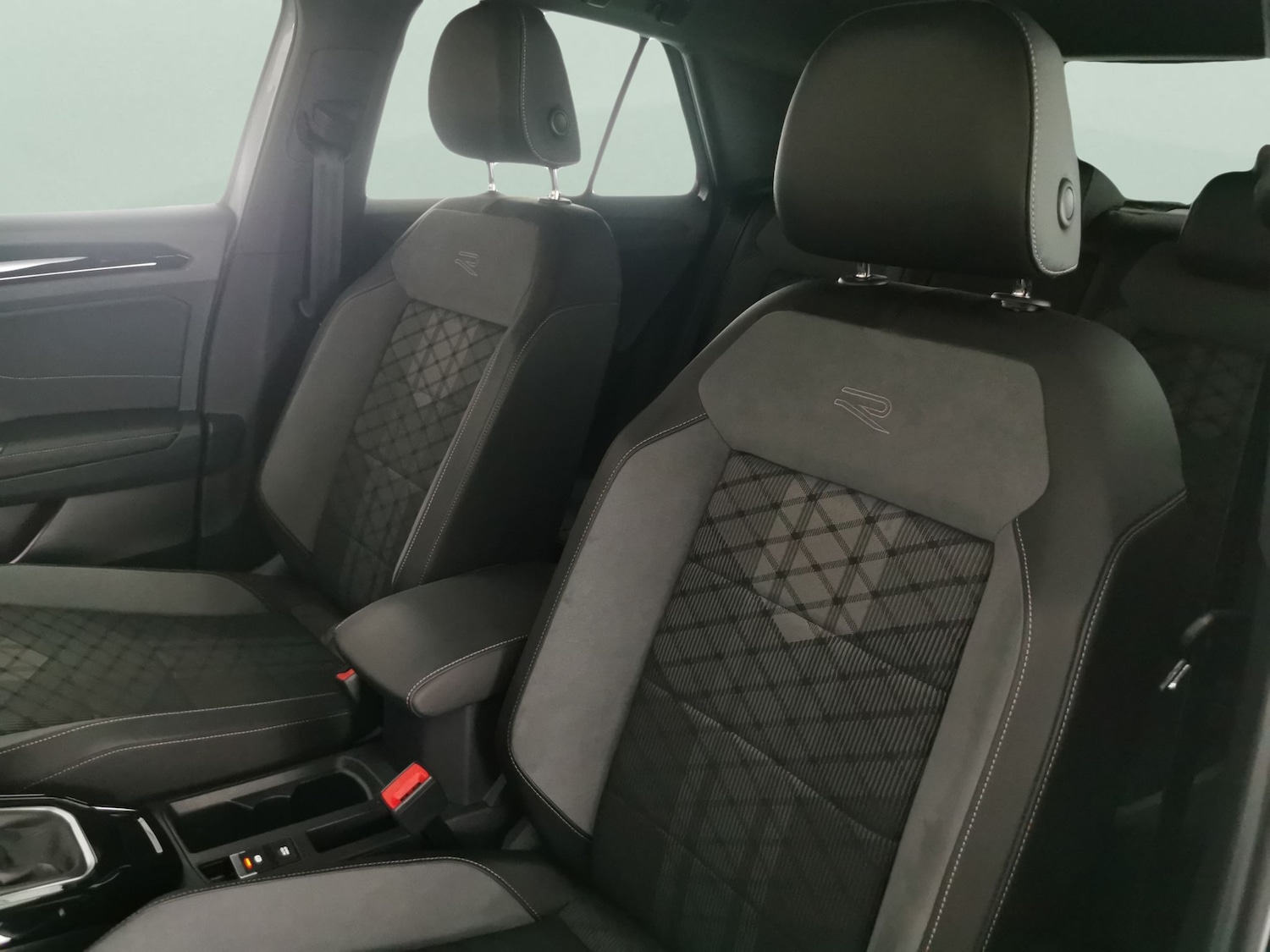 Used Volkswagen T-Roc 2022 for sale - 76410909: Photo 34