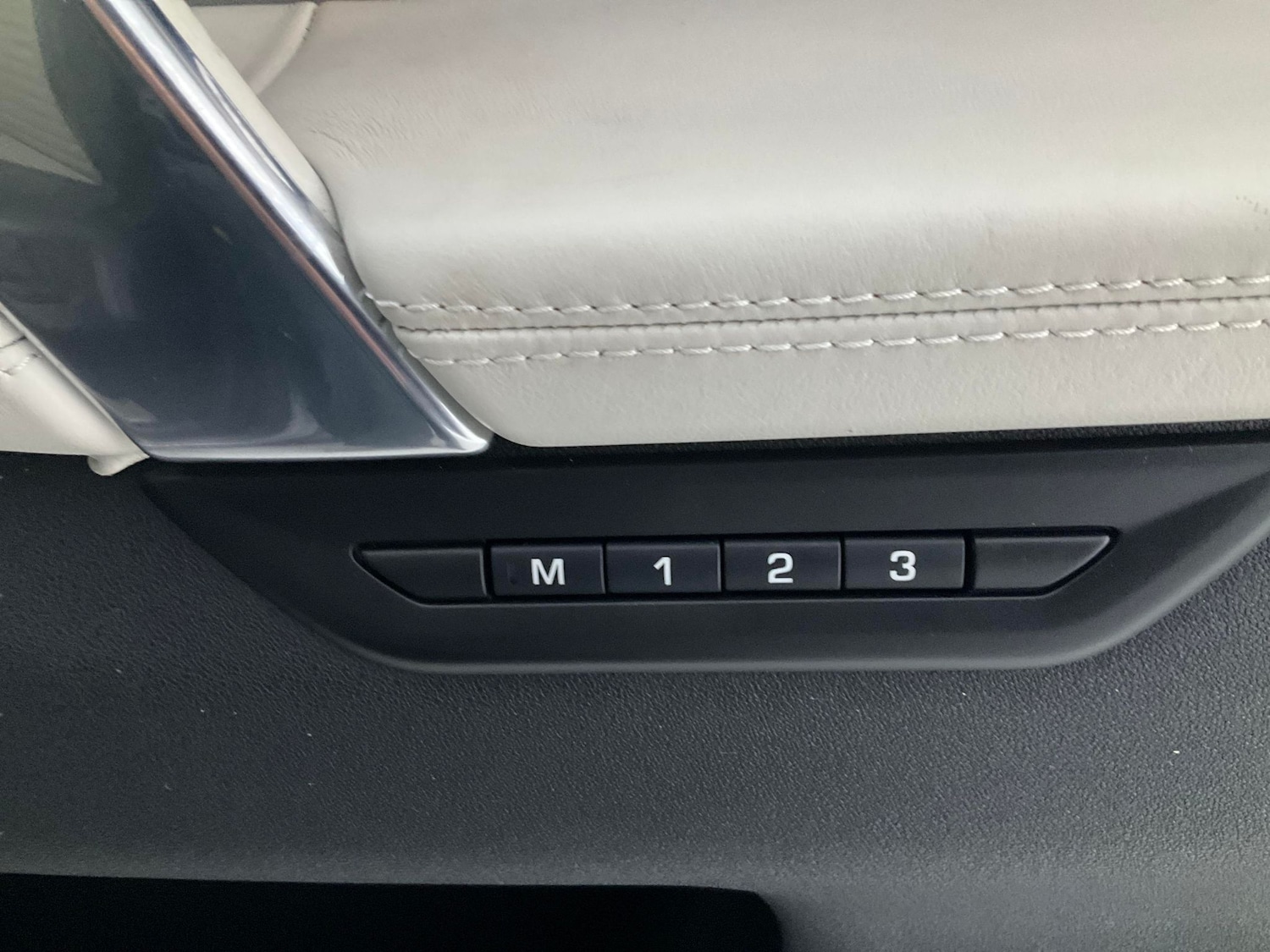 Used Land Rover Discovery Sport 2022 for sale - 77012161: Photo 17