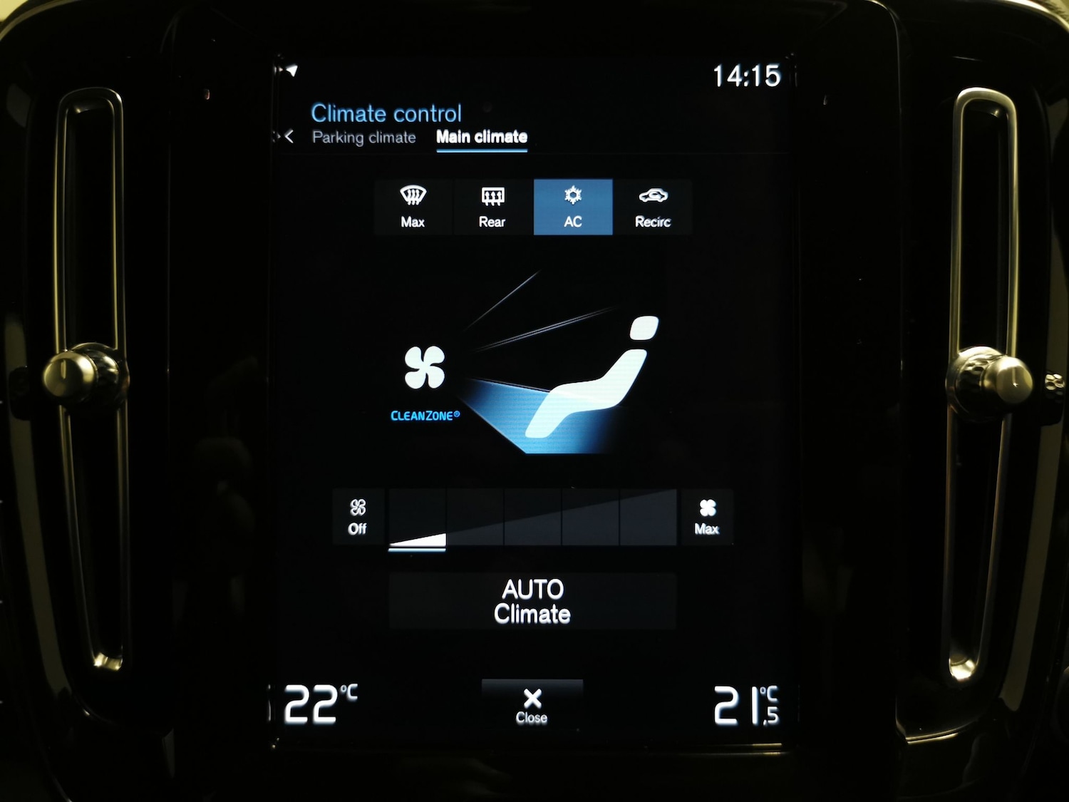 Used Volvo XC40 for sale - 76661421: Photo 17